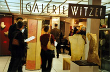 Galerie Friedrich Witzel, Blick durchs Fenster vor der Vernissage